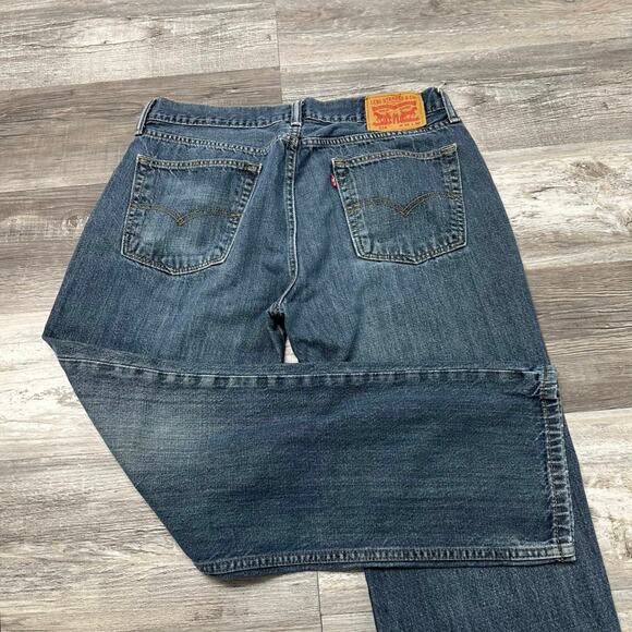 Levis 514 Dark Wash Faded Blue Mens 35x28 Straight Fit Denim Jeans Red Tab EUC - Picture 1 of 11
